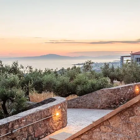 Mani Panoramic Views - Private Sunny Retreat Levktron