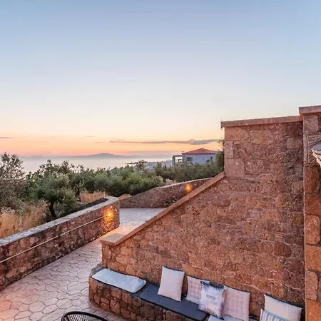 Villa Mani Panoramic Views - Private Sunny Retreat