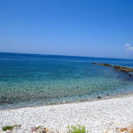 Villa Mani Panoramic Views - Private Sunny Retreat *