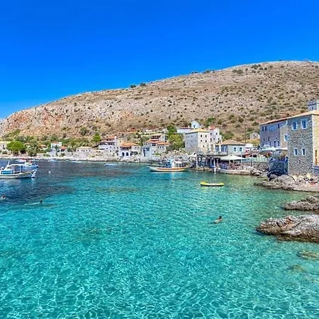 Villa Mani Panoramic Views - Private Sunny Retreat *