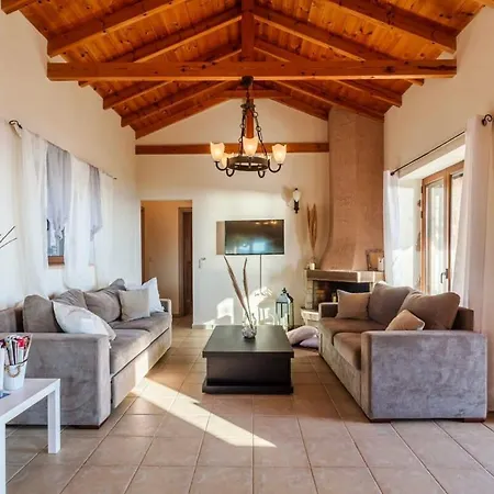 Mani Panoramic Views - Private Sunny Retreat Villa