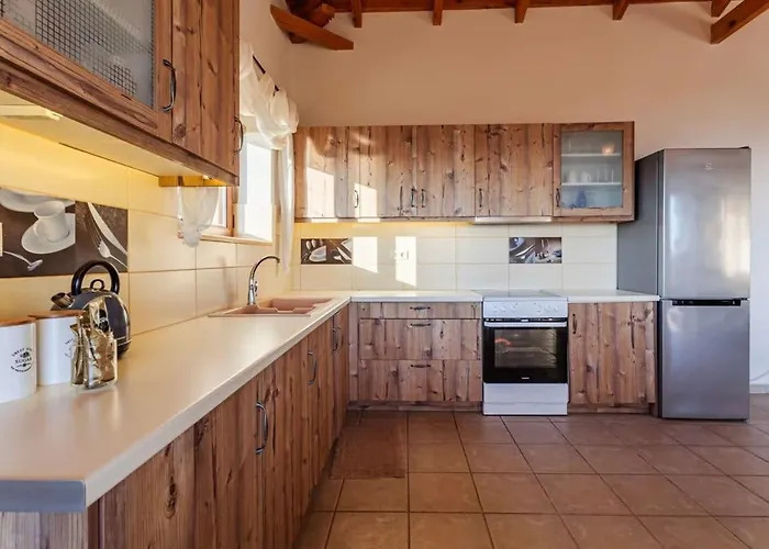 Mani Panoramic Views - Private Sunny Retreat Вилла Levktron