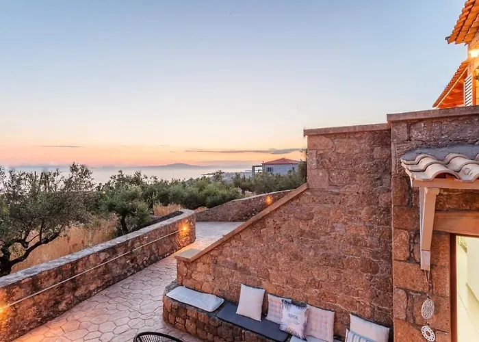 Вилла Mani Panoramic Views - Private Sunny Retreat