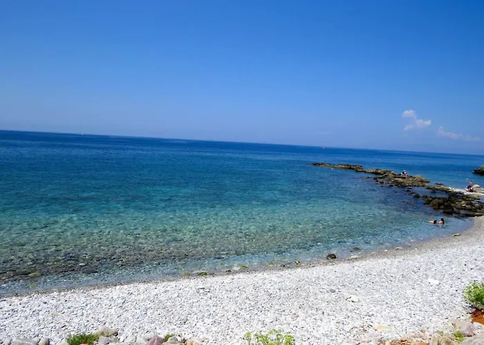 Villa Mani Panoramic Views - Private Sunny Retreat *