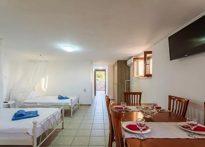 Mani Panoramic Views - Private Sunny Retreat Villa Lévktron