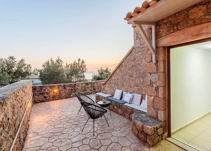 Villa Mani Panoramic Views - Private Sunny Retreat *